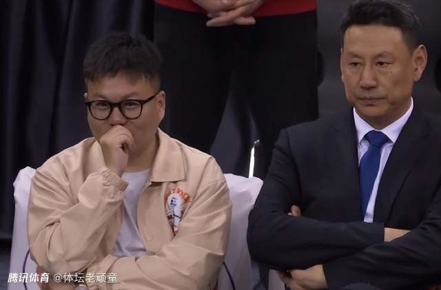 同桌把腿扒开让我添